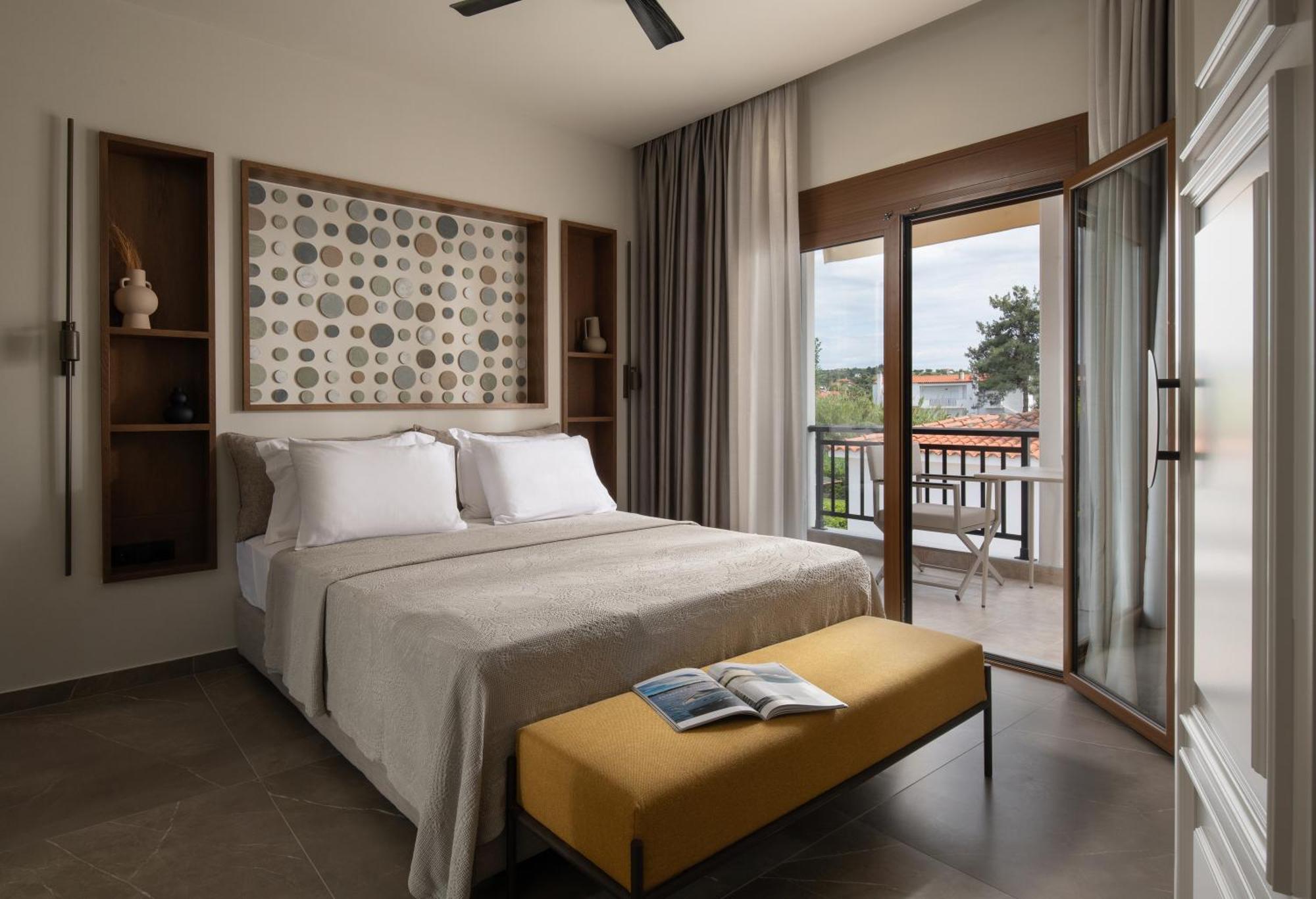 Assano Seafront Luxury Apartment Nikiti  Exterior photo